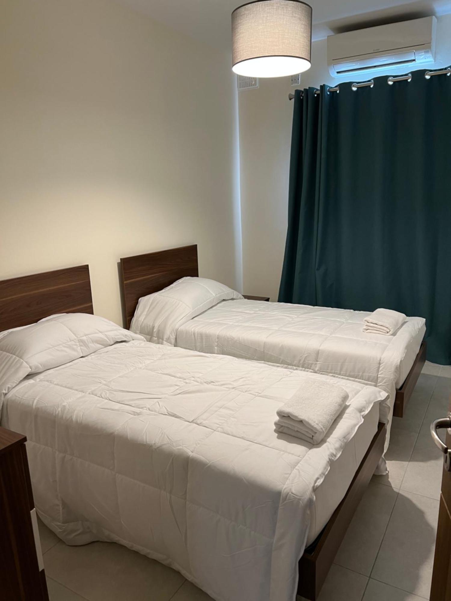 Euroclub Hotel Сейнт Полс Бей Екстериор снимка