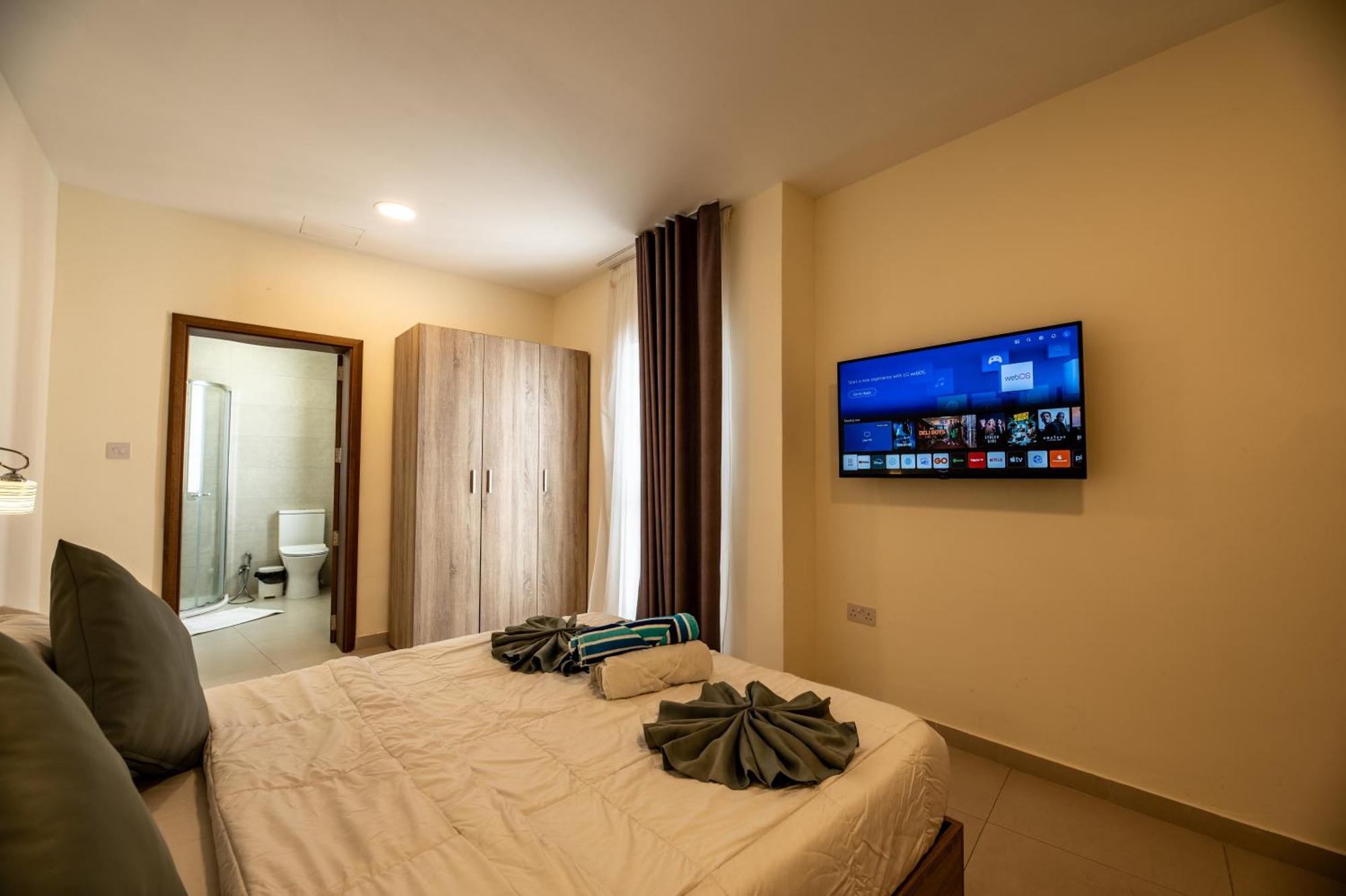 Euroclub Hotel Сейнт Полс Бей Екстериор снимка